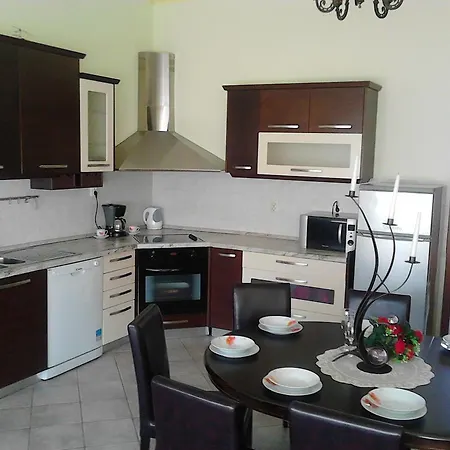 Apartment Dejan With Pools