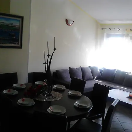 Apartment Dejan With Pools Pula