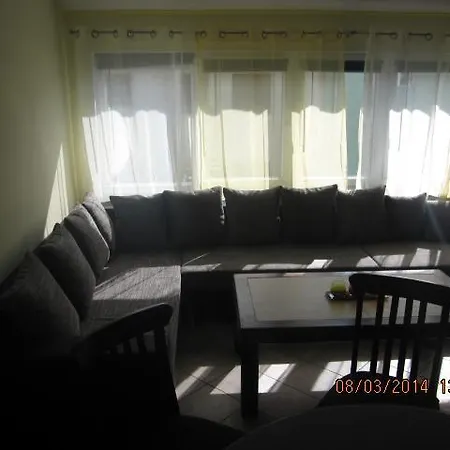 Apartment Dejan With Pools Pula