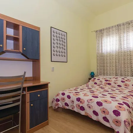 Apartment Dejan With Pools *