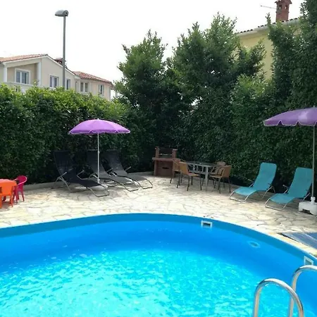 Dejan With Pools