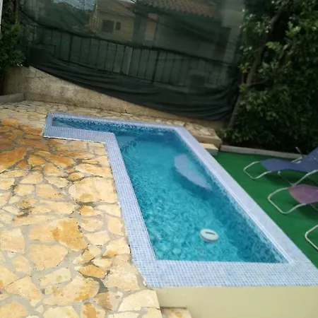 Apartment Dejan With Pools Pula