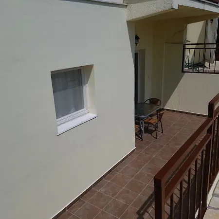 Apartment Dejan With Pools