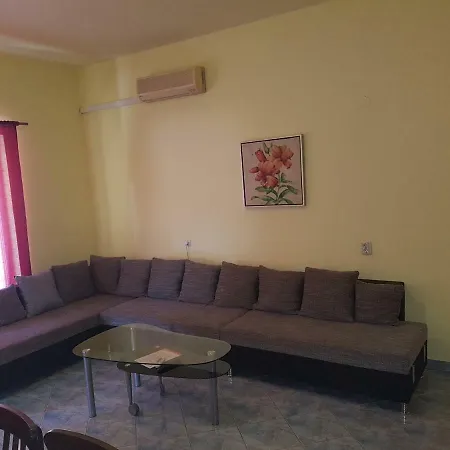Apartment Dejan With Pools *